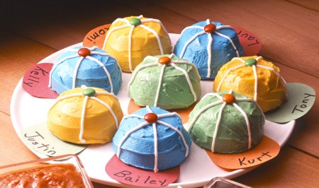 6937baseball-cap-cupcakes
