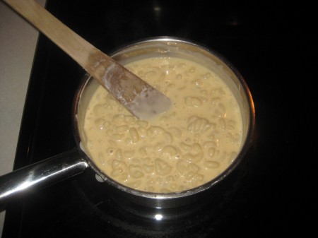 9tadd-macaroni-to-sauce