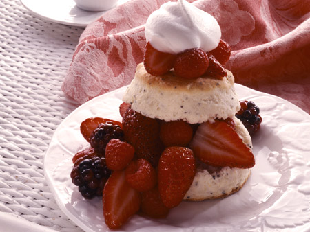 mixed berry shortcake