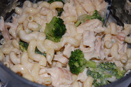 saucepan, broccoli, pasta