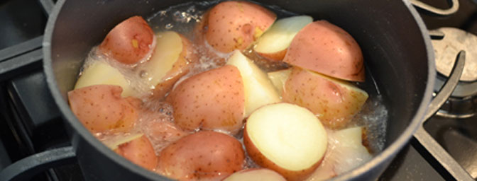 boiling-potatoes