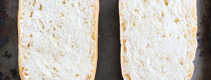 caprese-garlic-bread-3
