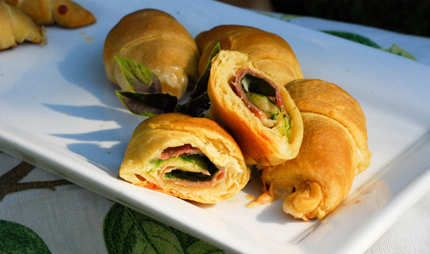 cheese_spinach_crescent